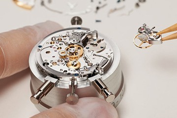 武汉欧米茄起雾了维修